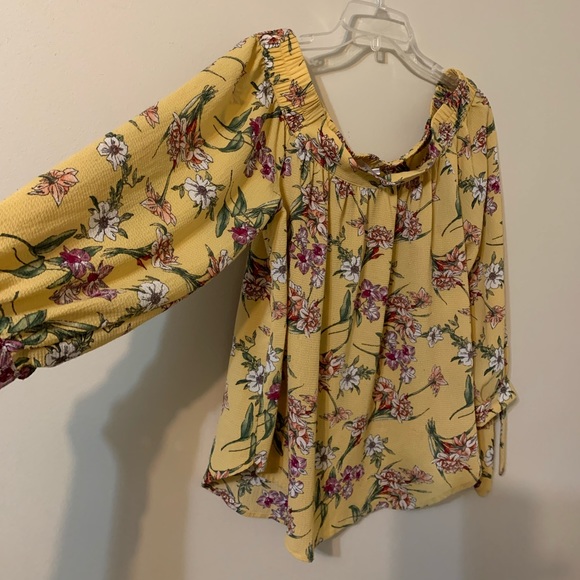 ACTIVE USA Off Shoulder Top size Large - Picture 4 of 15